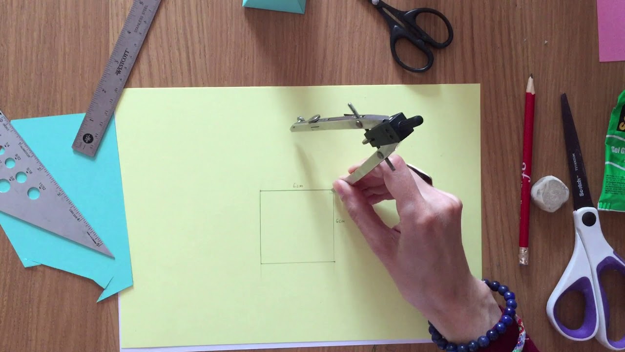 Le compas c'est magique! Comment faire une pyramide à base carrée (méthode simple)