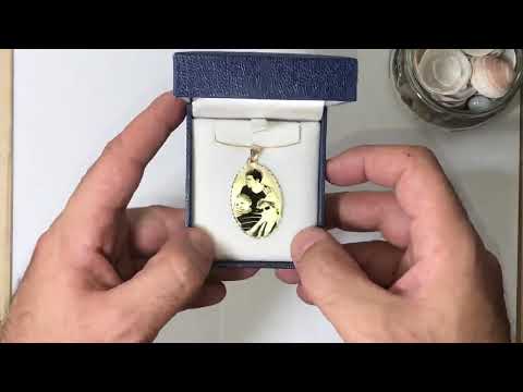SG055 - 14K yellow gold oval pendant with photo engrave
