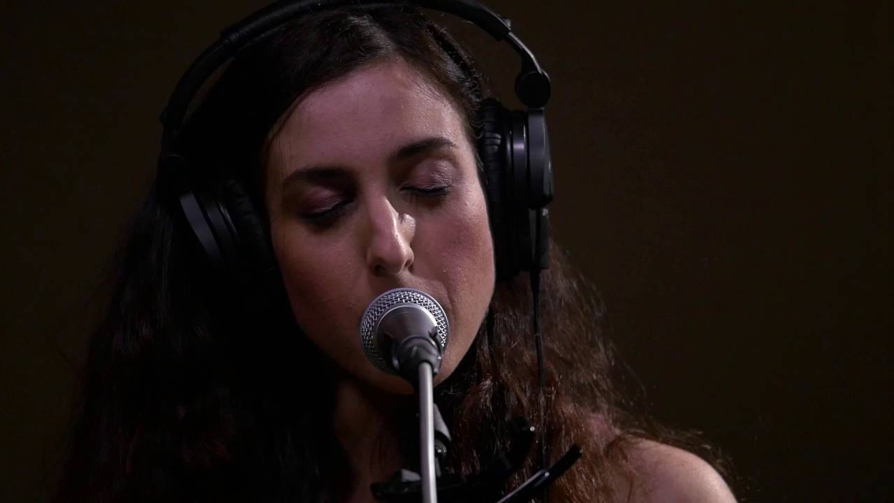 Obejrzyj Marissa Nadler - Dissolve (Live on KEXP) w YouTube Obejrzyj Marissa Nadler - Dissolve (Live on KEXP) w YouTube
