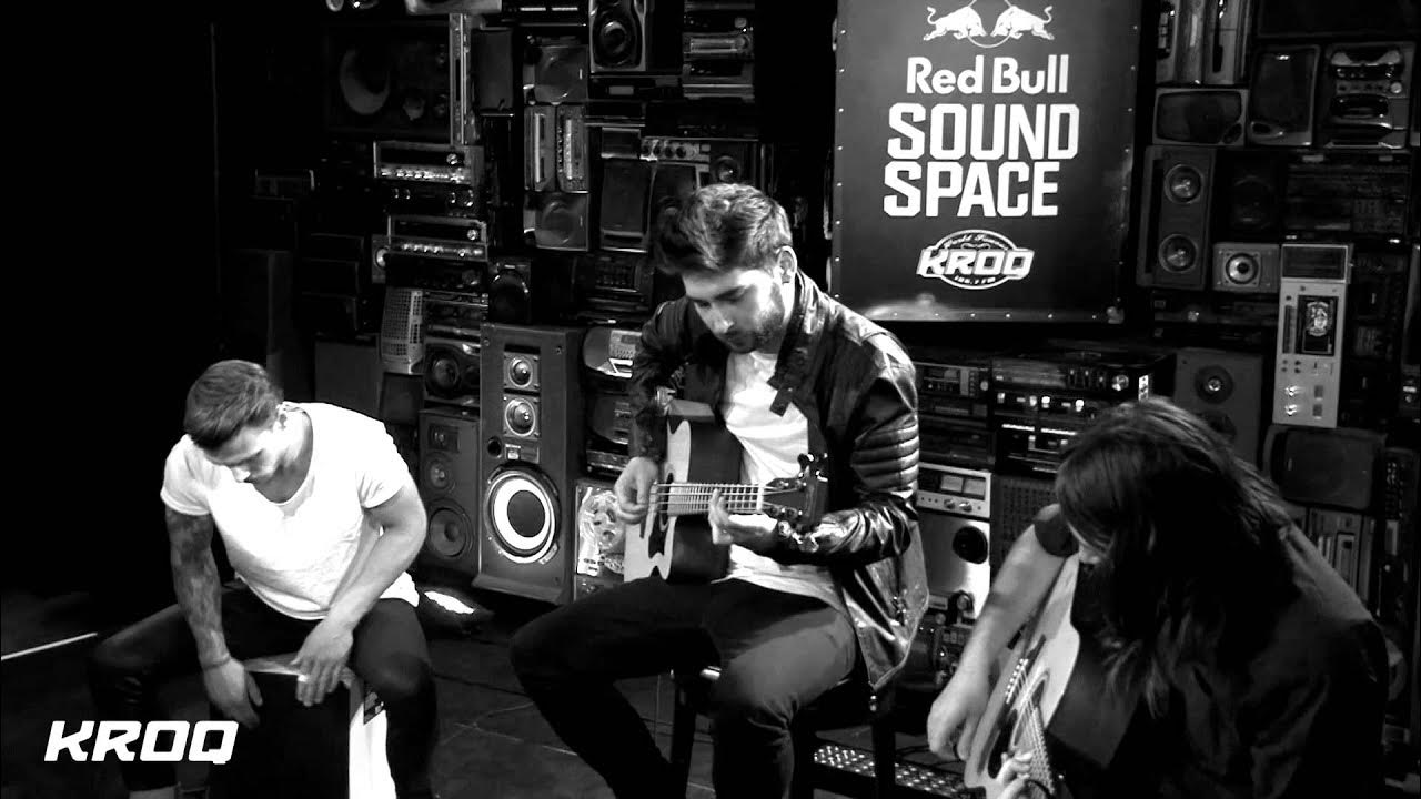You Me At Six - Room to Breathe (Live at KROQ) You Me At Six - Room to Breathe (Live at KROQ)