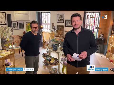 This France 3 report looks at efforts to renew Joigny’s town centre. It adds a contemporary civic angle to the other two films, which focus more on heritage and landscape. Viewers get a sense of how shops, public space and conservation questions meet in a small historic town. The video is a current-affairs snapshot, not a guide to opening hours.