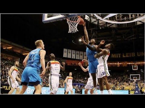 Dunk Of The Night Reggie Upshaw Morabanc Andorra Youtube