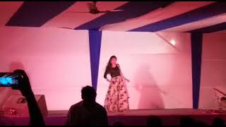 Mujhe Kya Bechega Rupaiya Dance Performance Descarga Gratuita De Mp3 Mujhe Kya Bechega Rupaiya Dance Performance A 3kbps
