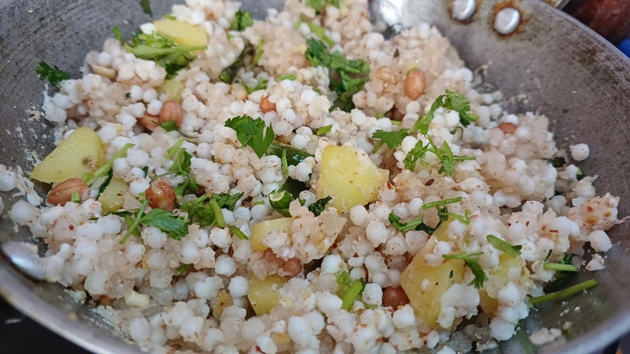 ಉಪವಾಸಕ್ಕೆ ಈ ತಿಂಡಿ ಮಾಡಿ |Sabudana kichdi | Sago kichdi aduge recipe kannada breakfast/marathi style