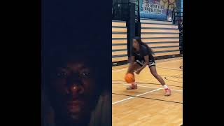 Reaktionen auf Flau'jae Johnson in der Empire Lounge auf TikTok-Video