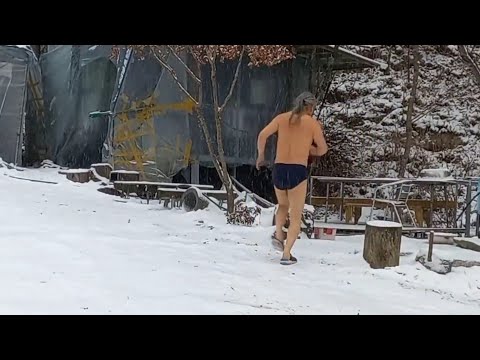 눈치우고 냉수샤워 계곡물