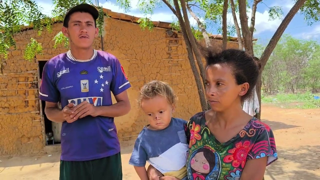 Matuto Mamoeiro visitando Fabiana e Anderson nos altos de São José do Belmonte Pernambuco.