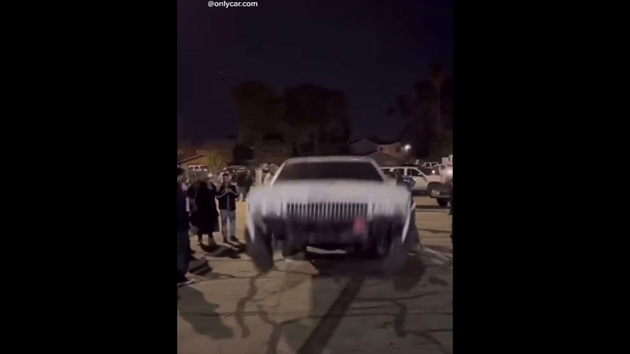 Bouncing Car - YouTube