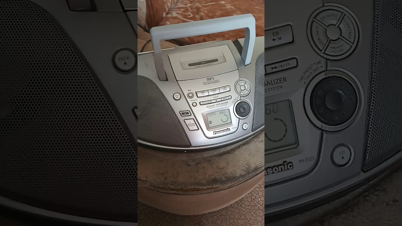 Does anyone know the name of the song? Shazam can't find it. 90-е Не
