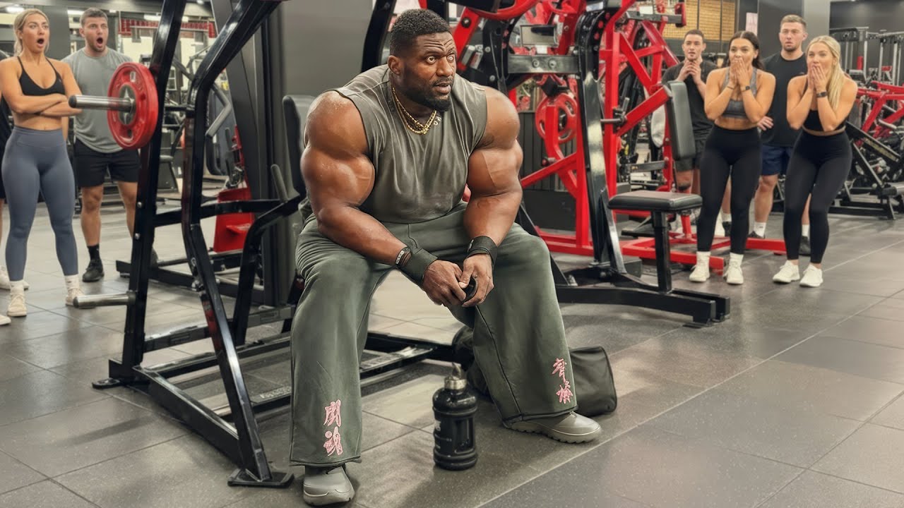 ЭТО ВООБЩЕ ЕСТЕСТВЕННО? ВЕСЬ СПОРТЗАЛ БОИТСЯ ЕГО ПРИСУТСТВИЯ - ЭНДРЮ ДЖЕКЕД