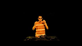 MVI 7498 2 TONIOWOK TECHNO SET