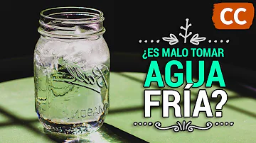 ¿Es bueno beber agua fría en ayunas?