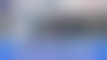 Tài xế ô tô dừng giữa cầu Sài Gòn, nhảy xuống sông sau khi tự gây thương tích