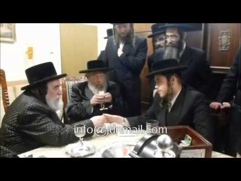 Pinsk Karlin Rebbe Invites Viznitzer Rebbe To His Grandson S Wedding Teves 5773