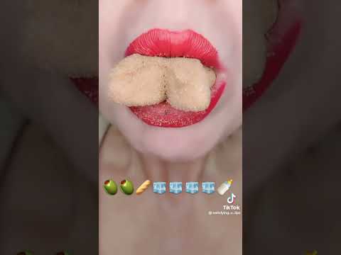 ASMR【chewing sound 咀嚼音】 eat🥥🥥🥖🧊🧊🧊🧊🍼を食べる （crop, share) #shorts #asmr #咀嚼音 #音フェチ #口元だけ #切り抜き #シェア