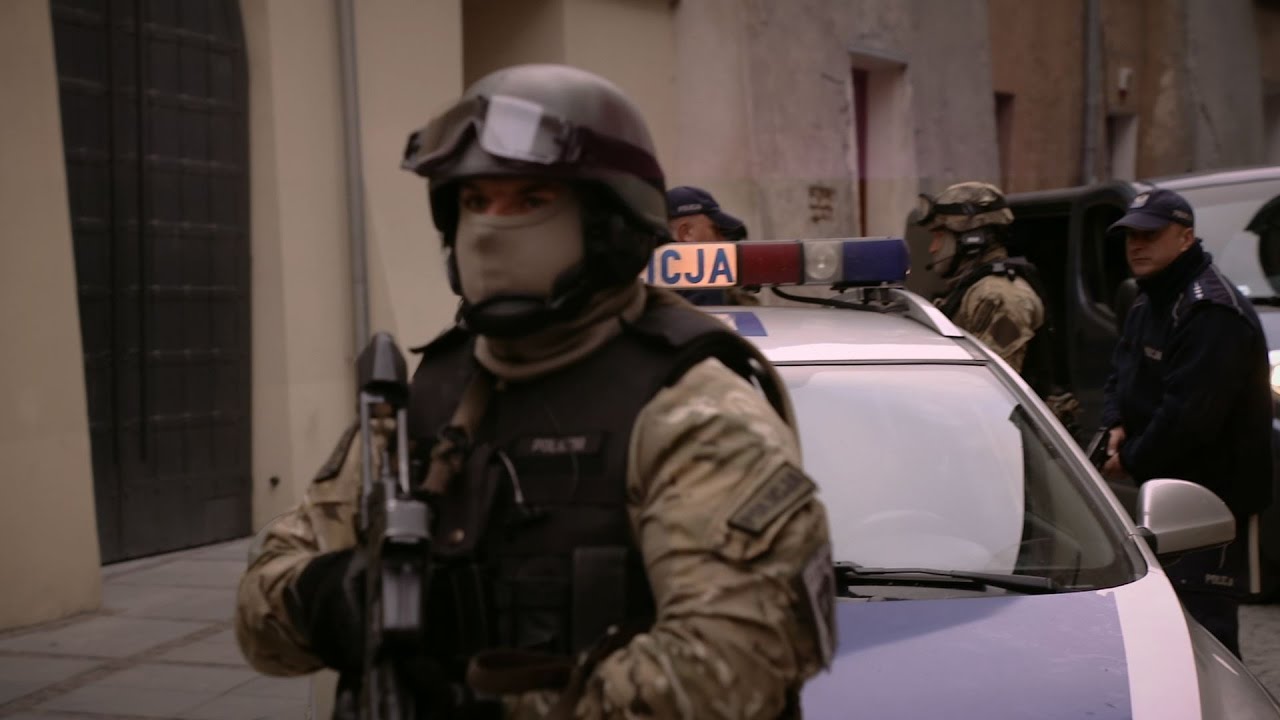 Jak bezpiecznie zachować się w sytuacji zagrożenia – film edukacyjny BEZPIECZNE MIASTO