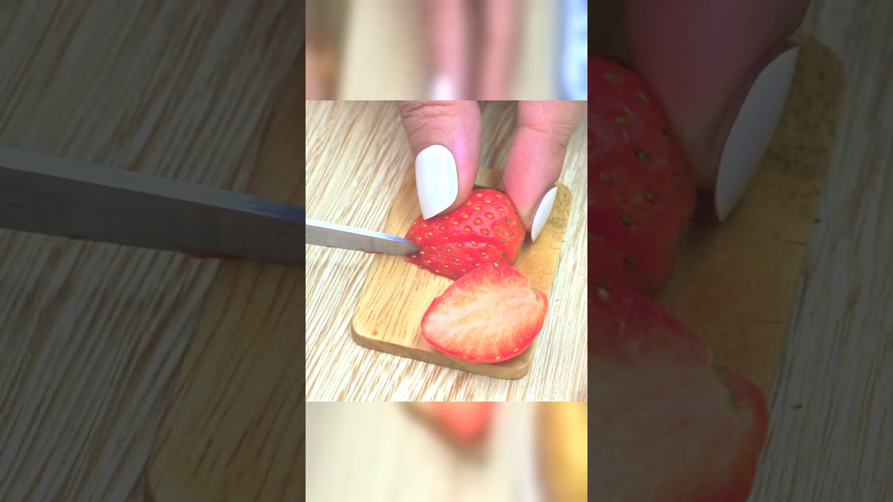 Miniature cooking | Strawberry Cream Donut 