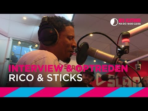 Rico & Sticks doen 'We zijn hier niet' [LIVE]