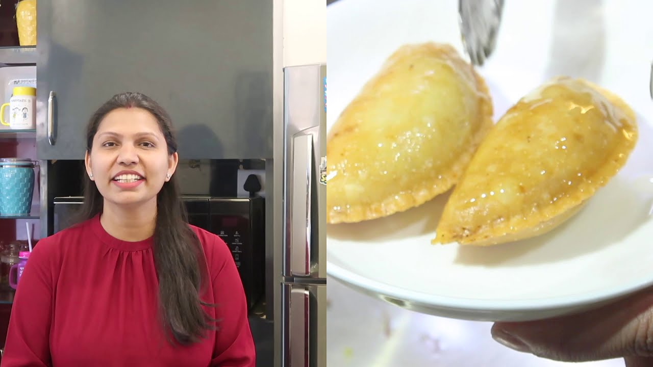 सूजी के खस्ता गुजिया   | Gujiya Recipe | Karanji Recipe | KabitasKitchen | Kabita Singh | Kabita