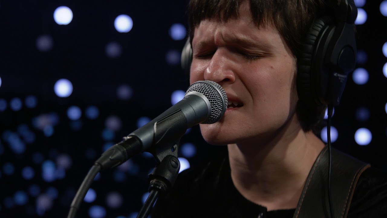 Big Thief - Capacity (Live on KEXP) - YouTube