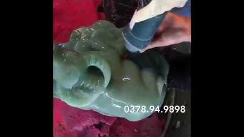 xưởng chế tác đá phong thủy Hà Nguyễn   tạc trâu bằng đá thạch anh xanh theo yêu cầu