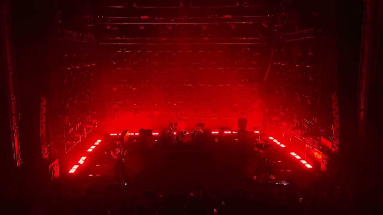 Muse - You Make Me Feel Like It’s Halloween (Live at The Riviera Theatre - Chicago 10/11/2022)