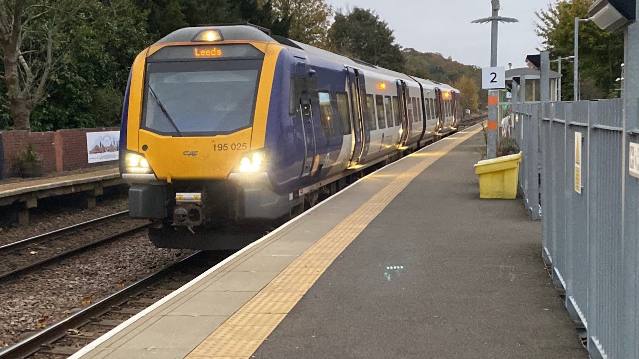 195025 1L76 Lincoln to Leeds arriving and departing platform 2 16:38 ...