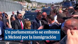 Un parlamentario italiano se enfrenta a Meloni por trasladar a Albania a los inmigrantes ilegales