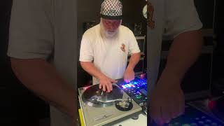 Download Lagu Santa DJ😂 MP3