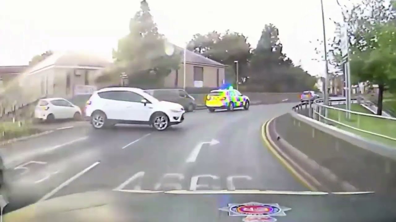 DASH CAM UK Police Chase Through Farnworth Bolton UK YouTube DASH CAM UK Police Chase Through Farnworth Bolton UK YouTube