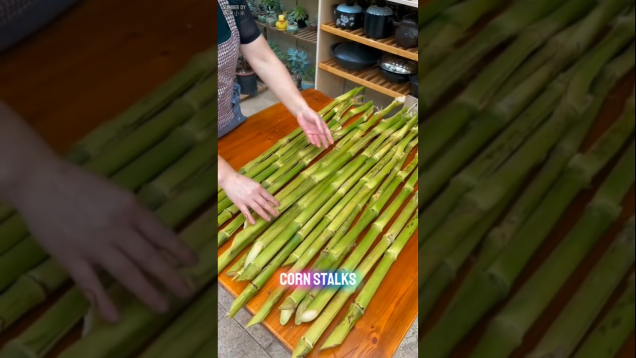 Только из молодых кукурузных стеблей получаются полезные натуральные жидкие сахара. 