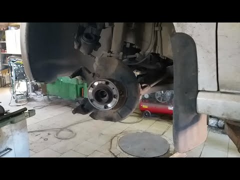Замена переднего ступичного