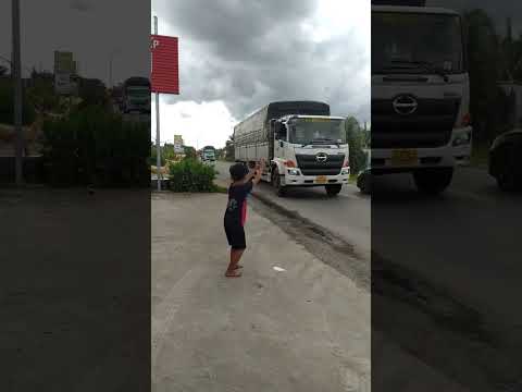 Xe tải bóp