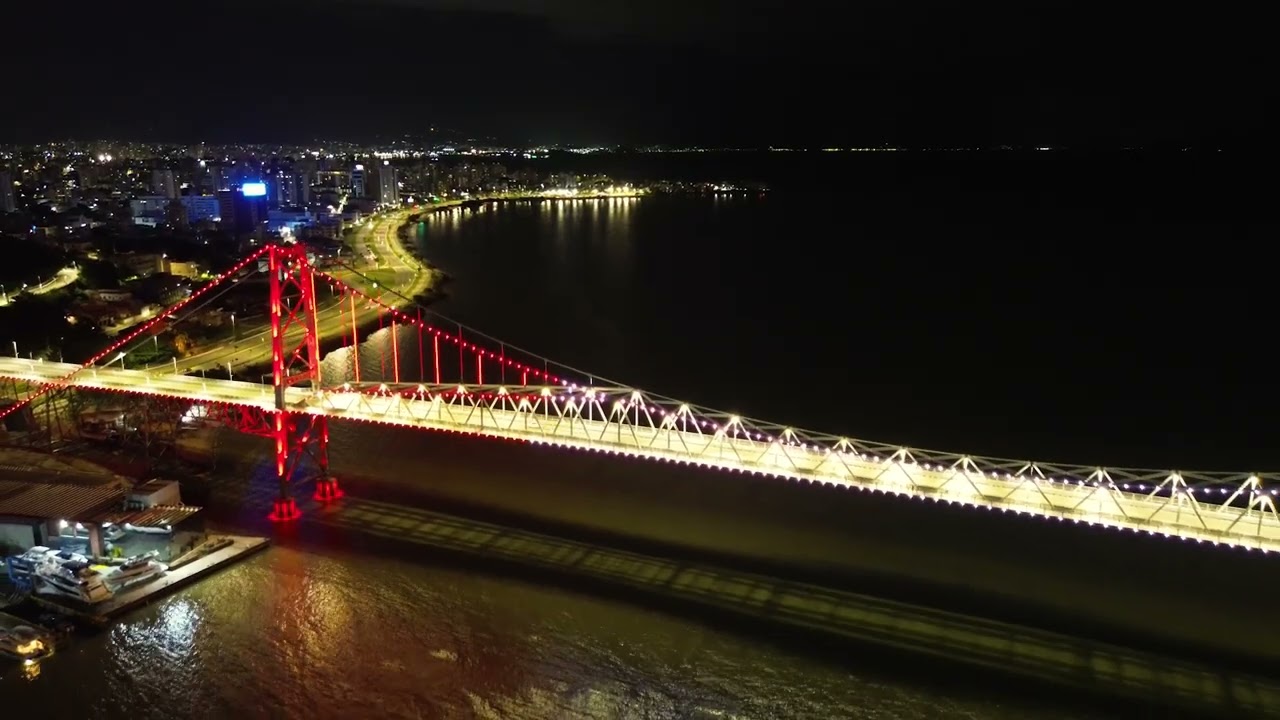 Ponte Hercilio Luz 2025 A noite - Drone 4k Muito lindo
