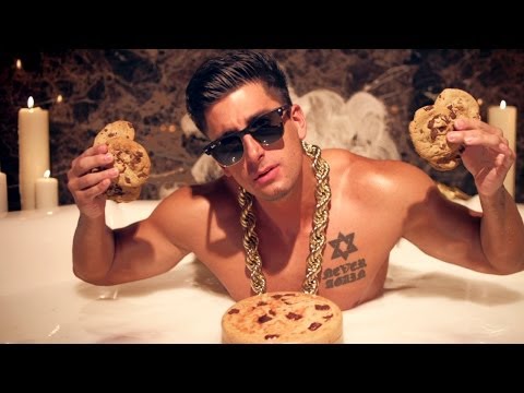 COOKIE DANCE - CHIP CHOCOLATE (Official Music Video)