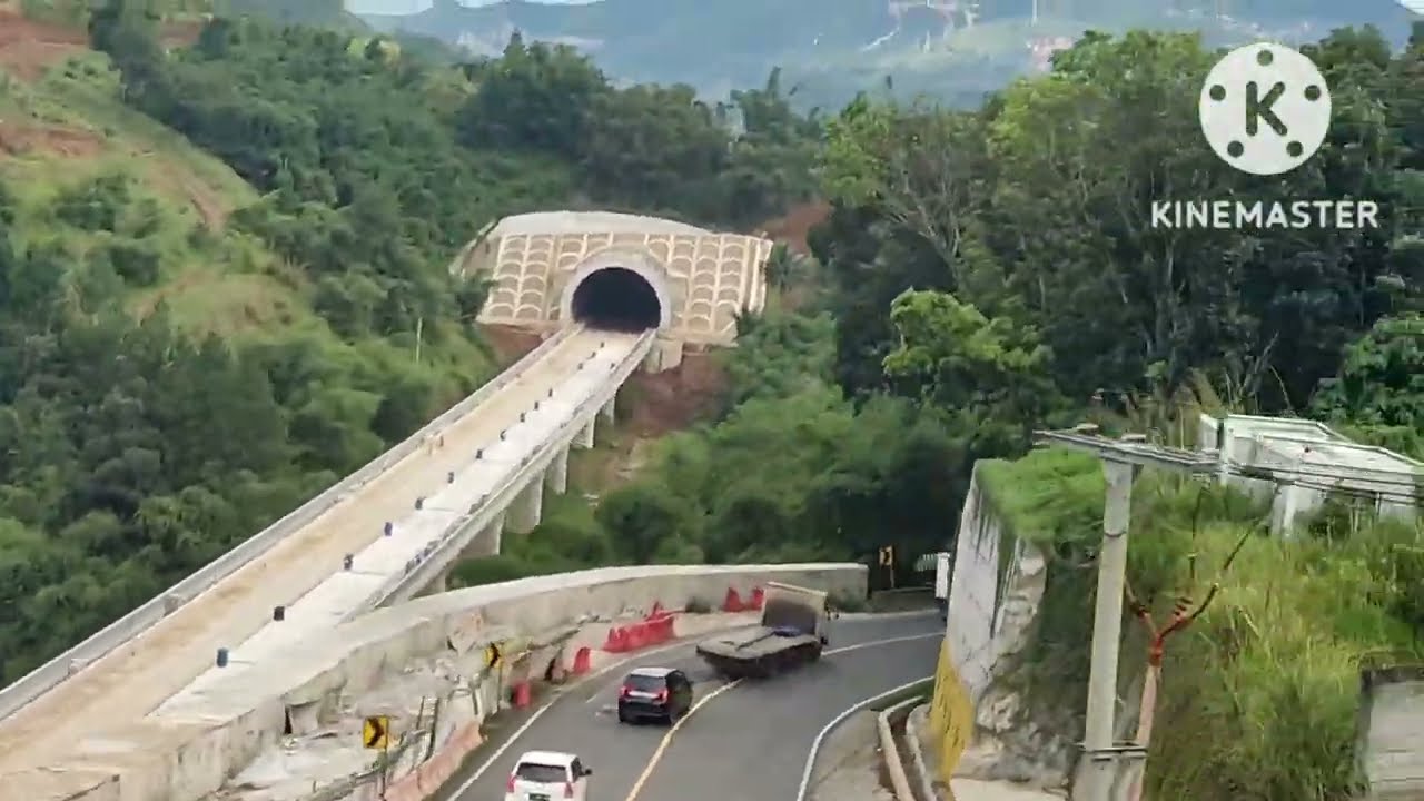 Kiaracondong-Pasar Senen | KA Serayu | Menikmati keindahan jalur ekstrim Padalarang - Sasaksaat