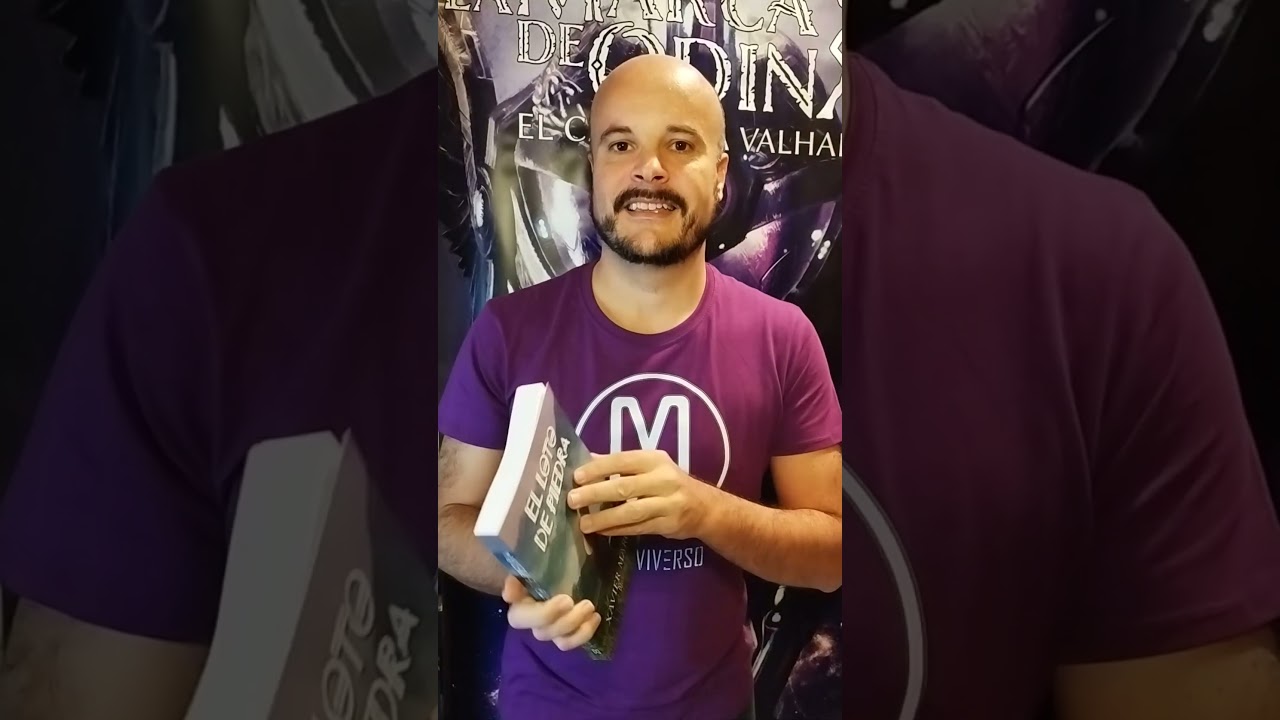 Xavier Marcé muestra las últimas ediciones de los libros del XaviVerso en Amazon