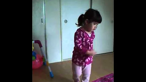 Lilica's dancing to "Pearly Shells"