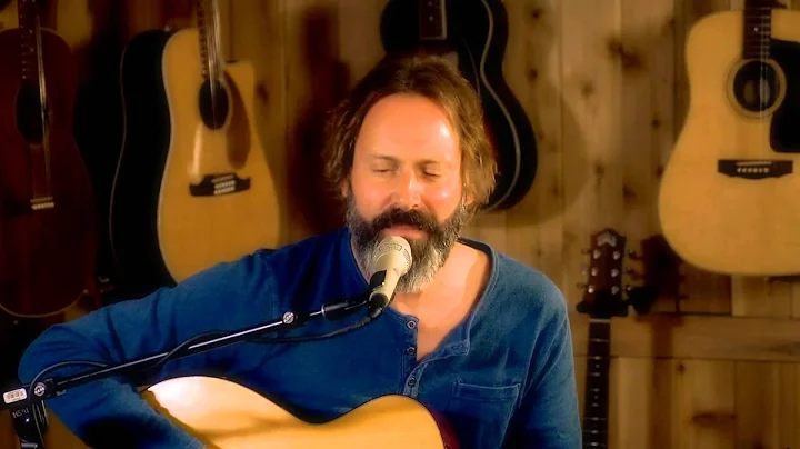 Neal Casal Performs 'Need Shelter' in the Guild Lo...