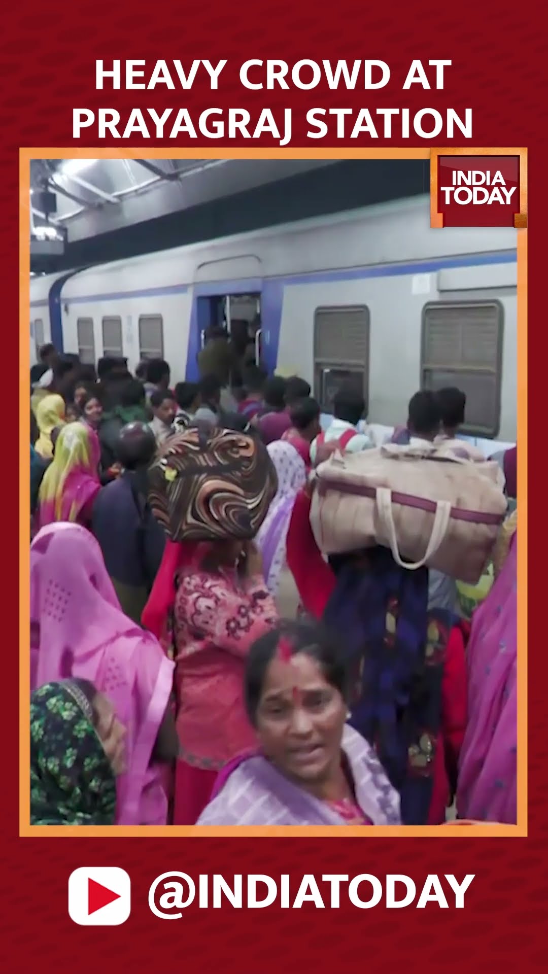Devotees Continue To Flood Prayagraj Railway Station #mahakumbh2025 #prayagrajrailwaystation