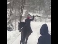 Чистим дорогу от снега на лошади