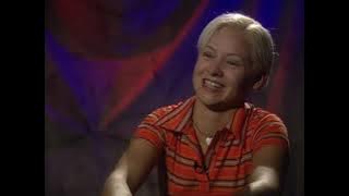 Download lagu D'arcy Wretzky talks about the stress of having to look pretty as a rockstar/celebrity - 1996