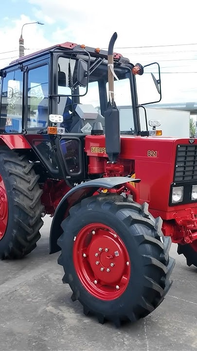 У него другие колеса #фермер #farming #tractor #новыйбеларус #shorts ...