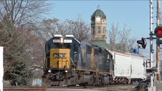 CSX 8711 SD60 leads a ity bity train