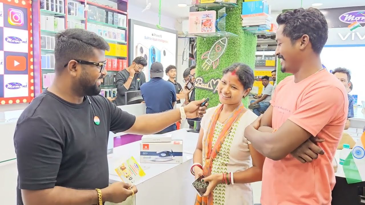 BIG Offer Announced at Moment Enterprise. Apple Authorised Store, Free Gifts with Every Phone .