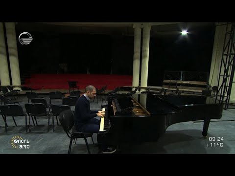 17 ნოემბერს ვასო აბაშიძის სახელობის „ახალ თეატრში” ბექა გოჩიაშვილის კონცერტი გაიმართება