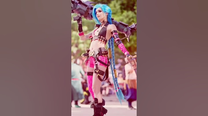 REAL LIFE JINX COSPLAY | League Of Legends