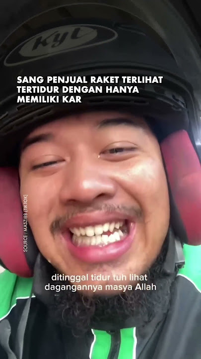 Driver Ojol ini Nangis Lihat Penjual Raket Tidur di Pinggir Jalan