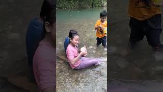 Makan Dan Mandimandi Di Dekat Rumah ewa wafi bilqis lucu labura sungai mandisungai