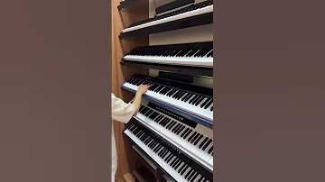 An Electronic Piano That Can Turn On The Light Piano Digitalpiano Electronicpiano 